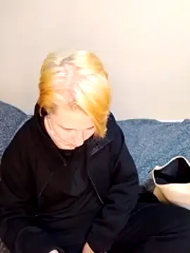 Gussie Bridie online show from 02/13/26, 09:20