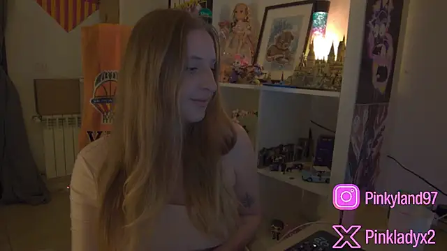 Pinkyladyxxx online show from 04/25/26, 09:23