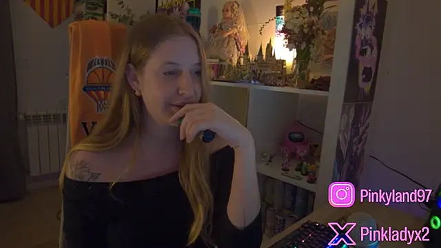 Pinkyladyxxx online show from 03/08/26, 12:16