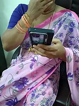 Snapshot of Telugu_Romanticteacher chatting on 04/19/26, 01:17 Telugu Romanticteacher online show from 04/19/26, 01:17