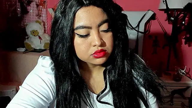 ivy roosx online show from 10/22/25, 07:35