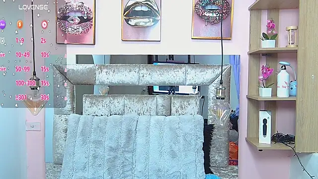 Snapshot of Vaioletcooper chatting on 03/08/25, 04:06 Vaioletcooper online show from 03/08/25, 04:06