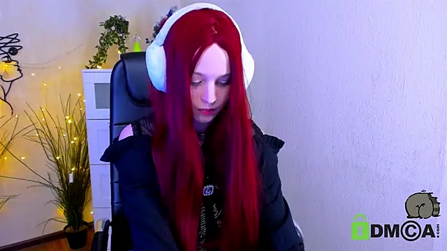 Snapshot of Alina_Mills chatting on 12/23/24, 07:52 Alina Mills online show from 12/23/24, 07:52