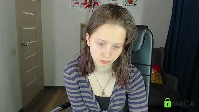 Snapshot of Alina_Mills chatting on 05/16/26, 06:23 Alina Mills online show from 05/16/26, 06:23