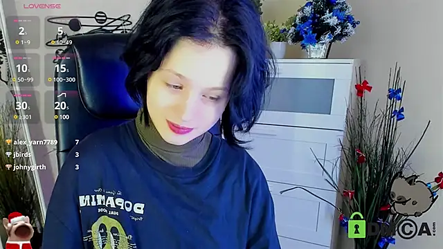 Snapshot of Alina_Mills chatting on 01/01/25, 03:35 Alina Mills online show from 01/01/25, 03:35