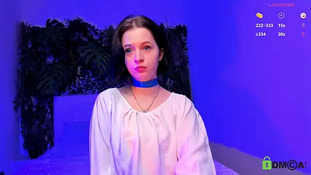 Snapshot of Alina_Mills chatting on 03/18/25, 03:33 Alina Mills online show from 03/18/25, 03:33