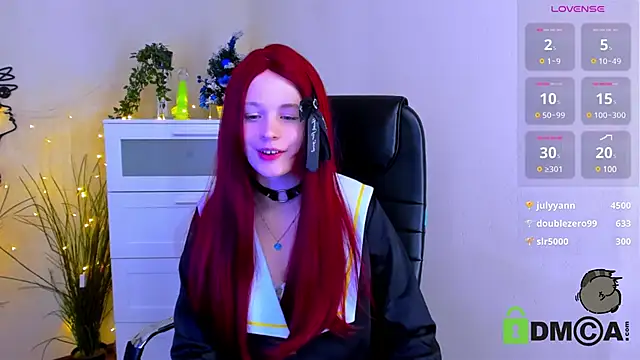 Snapshot of Alina_Mills chatting on 12/23/24, 04:50 Alina Mills online show from 12/23/24, 04:50