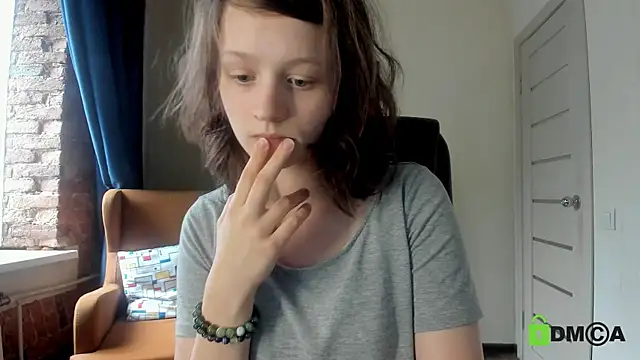 Snapshot of Alina_Mills chatting on 07/23/26, 12:35 Alina Mills online show from 07/23/26, 12:35