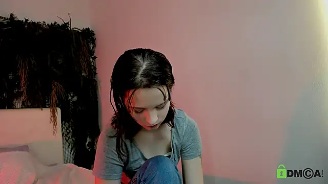 Alina Mills online show from 12/01/25, 07:42