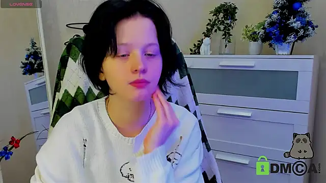Snapshot of Alina_Mills chatting on 01/08/25, 10:59 Alina Mills online show from 01/08/25, 10:59