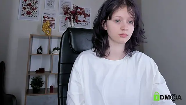 Snapshot of Alina_Mills chatting on 08/02/26, 08:34 Alina Mills online show from 08/02/26, 08:34
