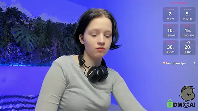 Snapshot of Alina_Mills chatting on 02/07/25, 03:52 Alina Mills online show from 02/07/25, 03:52