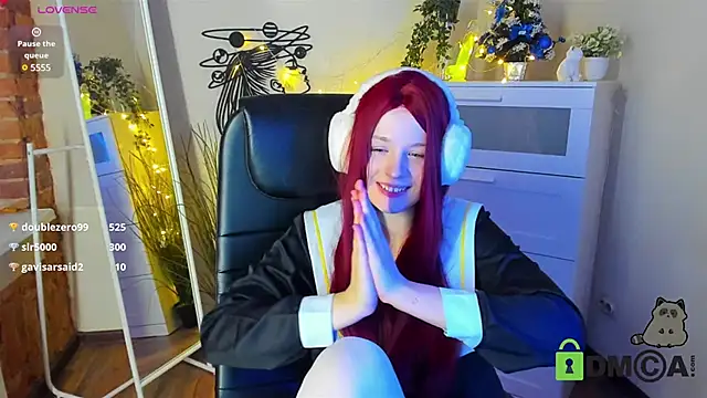 Snapshot of Alina_Mills chatting on 12/23/24, 01:24 Alina Mills online show from 12/23/24, 01:24