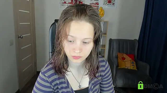Snapshot of Alina_Mills chatting on 05/16/26, 06:45 Alina Mills online show from 05/16/26, 06:45