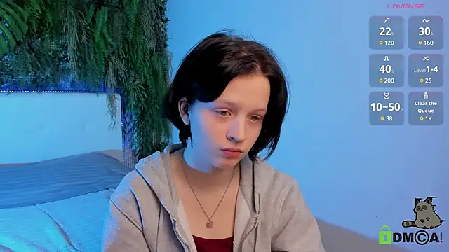 Snapshot of Alina_Mills chatting on 02/03/25, 08:35 Alina Mills online show from 02/03/25, 08:35