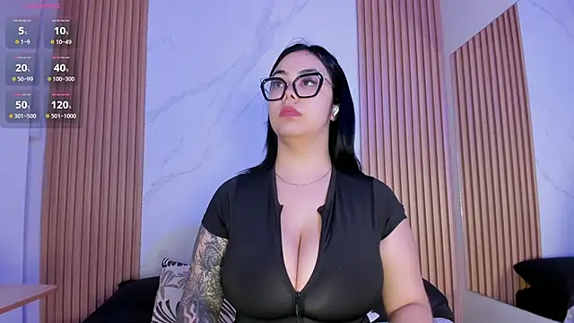 juicy led  online show from 10/21/25, 11:20