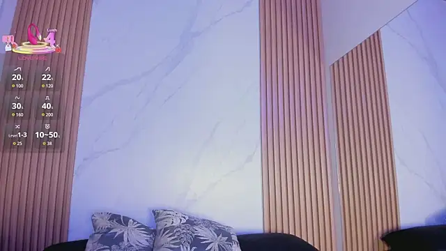 juicy led  online show from 10/17/25, 11:12