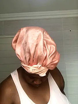 bustytitsxxx online show from 10/27/25, 05:52