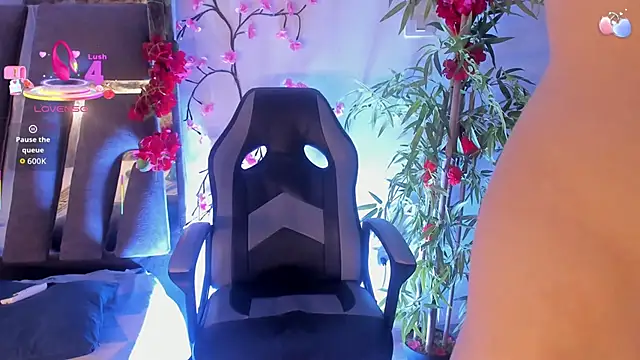 Black Rose2 online show from 11/30/25, 11:22