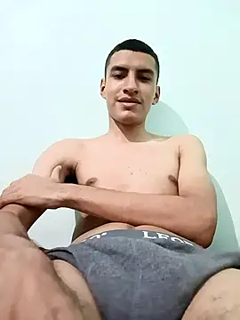 Rogersmit2 online show from 12/21/25, 09:37