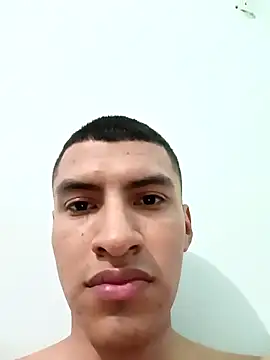 Rogersmit2 online show from 11/18/25, 03:32