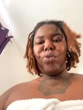 Goddess Nafeesha online show from 10/28/25, 05:45