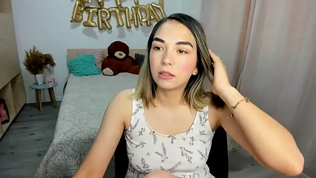 Snapshot of Alexa_Dolly12 chatting on 07/15/26, 08:32 Alexa Dolly12 online show from 07/15/26, 08:32