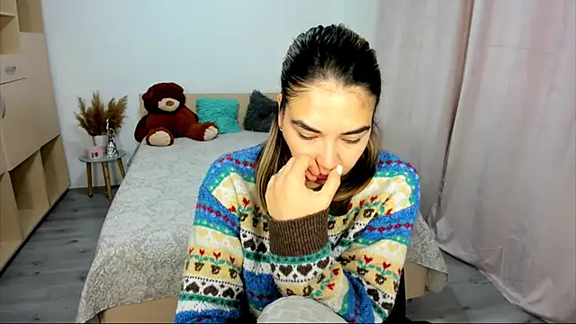 Snapshot of Alexa_Dolly12 chatting on 10/04/25, 06:04 Alexa Dolly12 online show from 10/04/25, 06:04