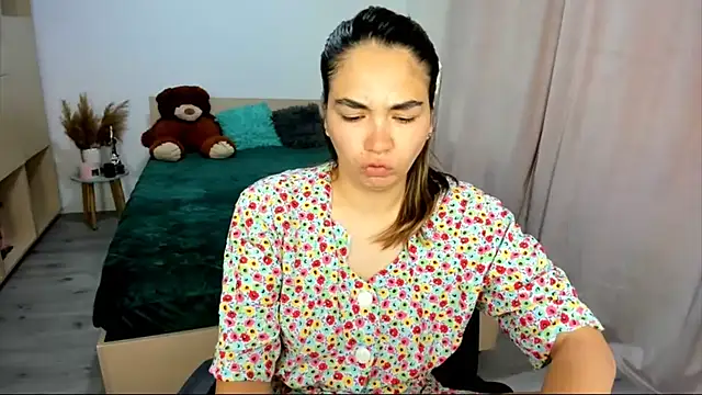Snapshot of Alexa_Dolly12 chatting on 09/24/25, 06:20 Alexa Dolly12 online show from 09/24/25, 06:20