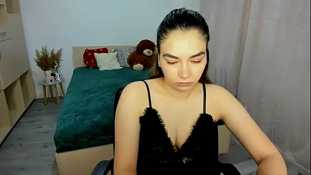 Alexa Dolly12 online show from 12/04/25, 06:56