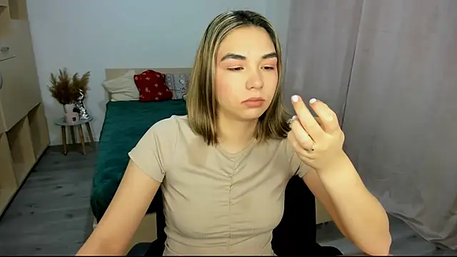 Alexa Dolly12 online show from 01/07/26, 08:08