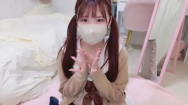 Snapshot of Sayuringo_ chatting on 12/17/24, 10:12 Sayuringo  online show from 12/17/24, 10:12