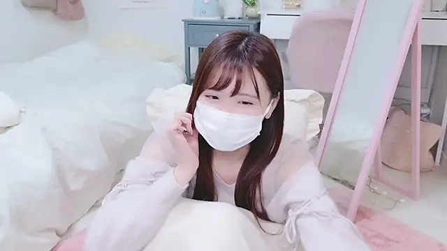 Snapshot of Sayuringo_ chatting on 01/07/25, 04:48 Sayuringo  online show from 01/07/25, 04:48