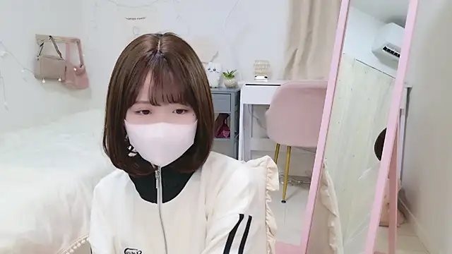 Snapshot of Sayuringo_ chatting on 01/20/25, 10:40 Sayuringo  online show from 01/20/25, 10:40