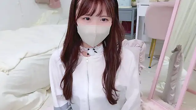 Snapshot of Sayuringo_ chatting on 12/18/24, 02:17 Sayuringo  online show from 12/18/24, 02:17