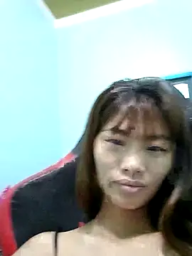 Snapshot of Lonalysexy chatting on 04/04/26, 01:23 Lonalysexy online show from 04/04/26, 01:23