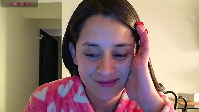 Snapshot of Alice_milf_ chatting on 09/26/25, 01:40 Alice milf online show from 09/26/25, 01:40