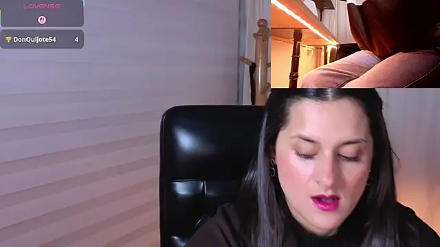 Alice milf  online show from 10/28/25, 11:09