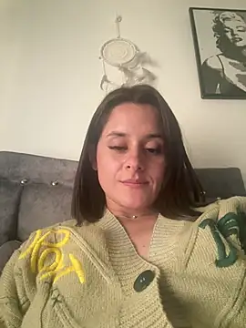 Snapshot of Alice_milf_ chatting on 06/25/26, 07:19 Alice milf online show from 06/25/26, 07:19