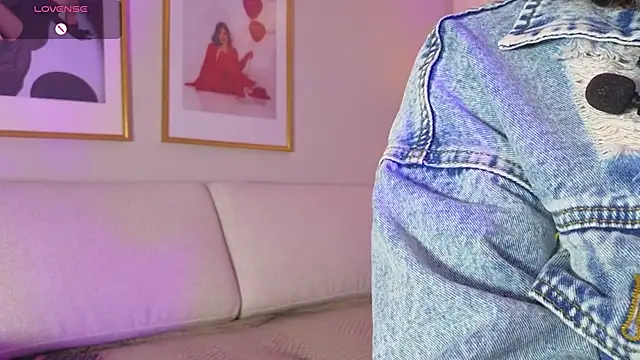 Alice milf  online show from 03/28/26, 03:13