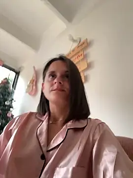 Alice milf  online show from 12/03/25, 04:50