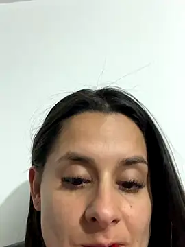 Snapshot of Alice_milf_ chatting on 09/17/25, 10:50 Alice milf online show from 09/17/25, 10:50