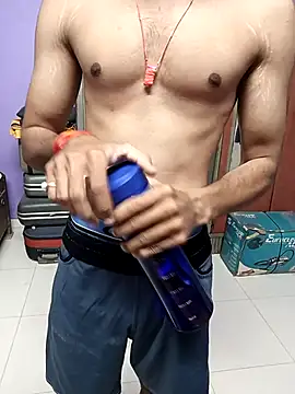 Snapshot of INDIAN_PRINCE_01 chatting on 10/26/25, 04:40 INDIAN PRINCE 01 online show from 10/26/25, 04:40