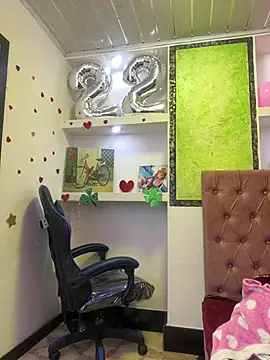  luna torres online show from 04/10/26, 12:23