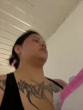  luna torres online show from 02/25/26, 12:49