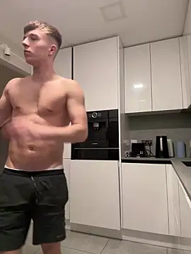 Snapshot of heyaeric chatting on 12/31/24, 09:50 heyaeric online show from 12/31/24, 09:50