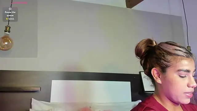 Snapshot of SaraaJhonsonn chatting on 02/13/26, 02:06 SaraaJhonsonn online show from 02/13/26, 02:06