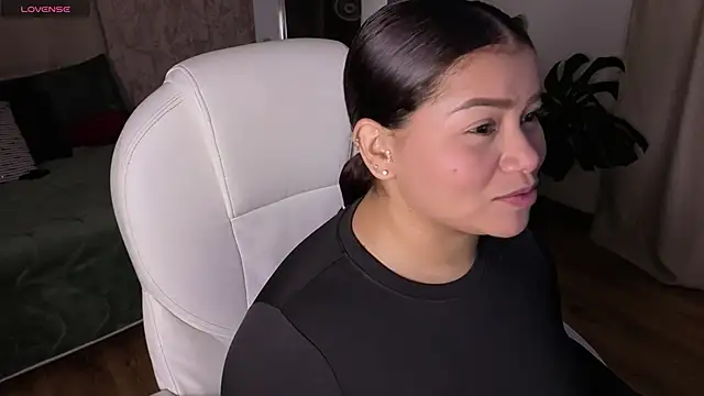 loly marce online show from 11/28/25, 08:31