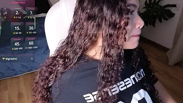 loly marce online show from 11/11/25, 09:31