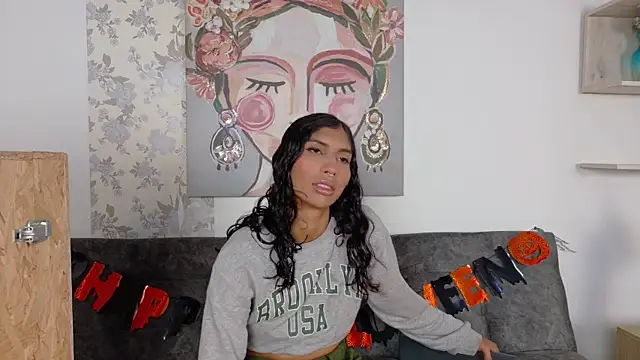 Snapshot of taty_miller chatting on 10/11/25, 08:10 taty miller online show from 10/11/25, 08:10